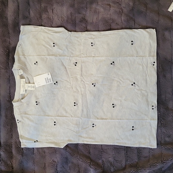 NWT! Mickey Mouse All Over Printed Tshirt! Size Small! - Picture 1 of 6